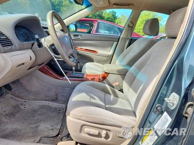 Zdjęcie 7 z 12 samochodu: 2004 TOYOTA CAMRY XLE VIN:4T1BE30K74U262590 - miniatura