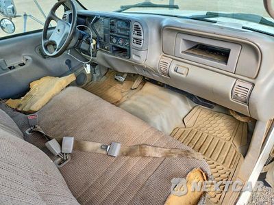 Zdjęcie 8 z 12 samochodu: 2001 CHEVROLET SILVERADO VIN:3GBKC34GX1M101798 - miniatura