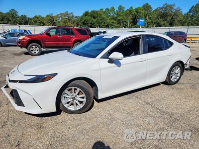 2026 TOYOTA CAMRY LE 4T1DAACK0TU751481 - główne zdjęcie licytacji z USA - miniatura