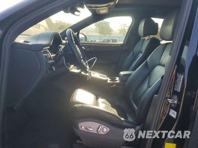 Zdjęcie 7 z 13 samochodu: 2021 PORSCHE MACAN GTS VIN:WP1AG2A58MLB51628 - miniatura