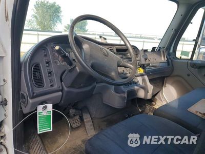 Zdjęcie 8 z 13 samochodu: 2014 FREIGHTLINER BUSINESS CLASS M2 TRUCK CAB AND CHASSIS VIN:1FVACXDT7EHFM9784 - miniatura