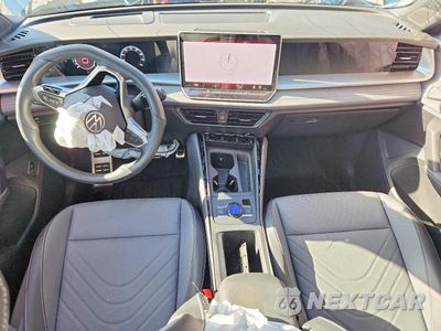 Zdjęcie 8 z 13 samochodu: 2026 VOLKSWAGEN TIGUAN SE R-LINE BLACK VIN:3VVHR7RM1TM033163 - miniatura