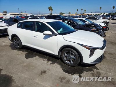 Czwarte zdjęcie samochodu z boku: 2025 KIA K4 LXS VIN:3KPFT4DE5SE080789 - miniatura