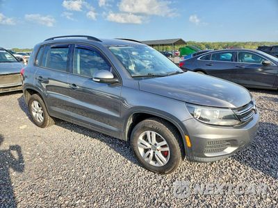 Czwarte zdjęcie samochodu z boku: 2016 VOLKSWAGEN TIGUAN S VIN:WVGBV7AXXGW582139 - miniatura