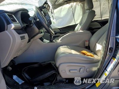 Zdjęcie 7 z 13 samochodu: 2019 TOYOTA HIGHLANDER XLE VIN:5TDJZRFHXKS704198 - miniatura