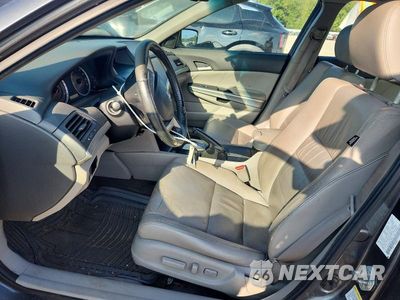 Zdjęcie 7 z 12 samochodu: 2010 HONDA ACCORD EXL VIN:1HGCP2F80AA176562 - miniatura