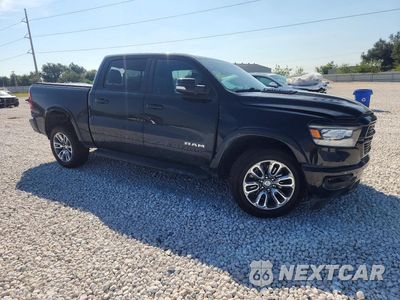 Czwarte zdjęcie samochodu z boku: 2021 RAM 1500 LARAMIE VIN:1C6RREJT9MN533158 - miniatura