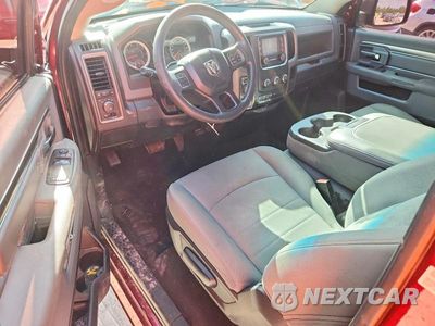 Zdjęcie 8 z 12 samochodu: 2018 RAM 1500 ST VIN:3C6JR6AT3JG137766 - miniatura