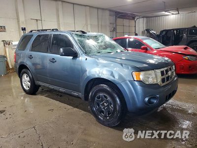 Czwarte zdjęcie samochodu z boku: 2012 FORD ESCAPE XLS VIN:1FMCU0C7XCKC60064 - miniatura