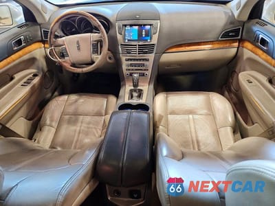 Zdjęcie 8 z 13 samochodu: 2012 LINCOLN MKT VIN:2LMHJ5AT3CBL54085 - miniatura