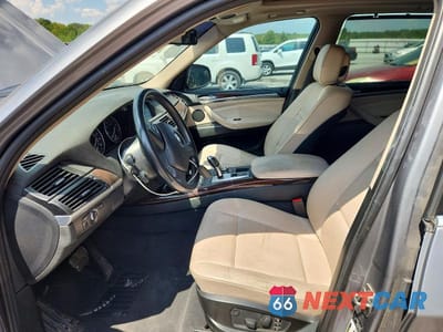 Zdjęcie 7 z 12 samochodu: 2013 BMW X5 XDRIVE35I VIN:5UXZV4C55D0B13621 - miniatura