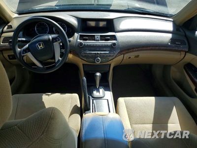 Zdjęcie 8 z 12 samochodu: 2008 HONDA ACCORD EX VIN:1HGCP267X8A087633 - miniatura