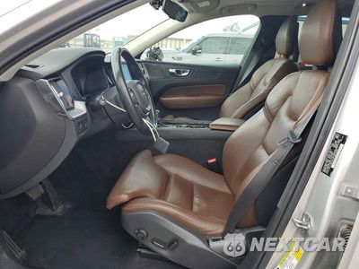 Zdjęcie 7 z 13 samochodu: 2019 VOLVO XC60 T5 VIN:LYV102RK5KB176567 - miniatura