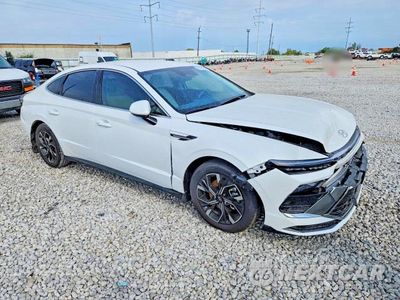 Czwarte zdjęcie samochodu z boku: 2024 HYUNDAI SONATA SEL VIN:KMHL64JA2RA421263 - miniatura