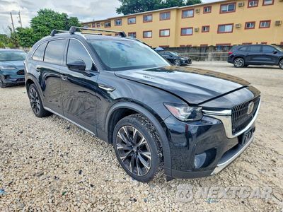 Czwarte zdjęcie samochodu z boku: 2024 MAZDA CX-90 PREMIUM PLUS VIN:JM3KKEHA3R1135842 - miniatura