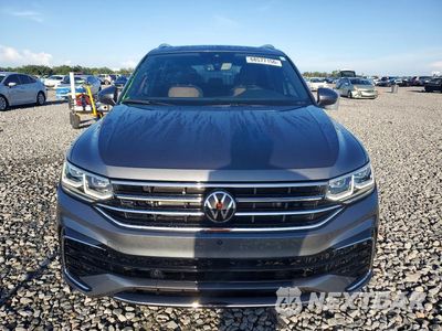 Piąte zdjęcie samochodu w środku: 2024 VOLKSWAGEN TIGUAN SEL R-LINE BLACK VIN:3VV4B7AX9RM094424 - miniatura