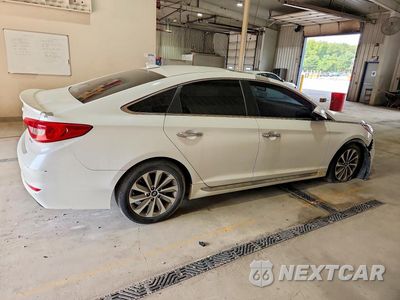 Trzecie zdjęcie samochodu z tyłu: 2017 HYUNDAI SONATA SPORT VIN:5NPE34AFXHH514394 - miniatura