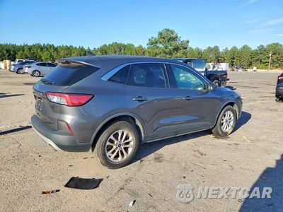 Trzecie zdjęcie samochodu z tyłu: 2022 FORD ESCAPE SE VIN:1FMCU0G66NUB32672 - miniatura