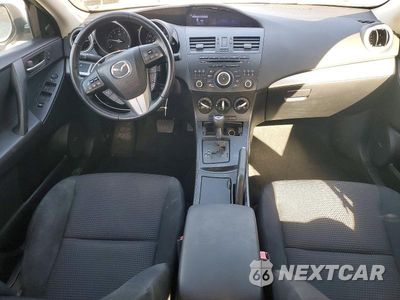 Zdjęcie 8 z 13 samochodu: 2012 MAZDA 3 I VIN:JM1BL1V82C1541554 - miniatura