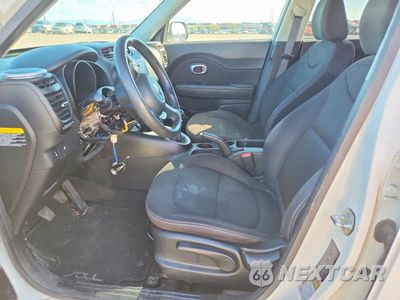Zdjęcie 7 z 12 samochodu: 2016 KIA SOUL BASE VIN:KNDJN2A24G7839037 - miniatura