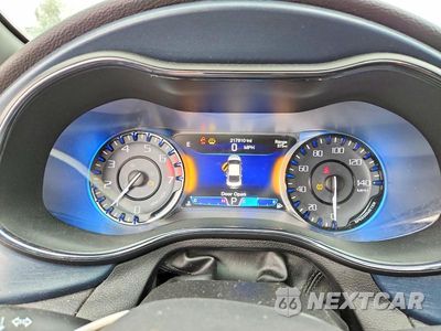 Zdjęcie 9 z 12 samochodu: 2015 CHRYSLER 200 S VIN:1C3CCCBB8FN547019 - miniatura