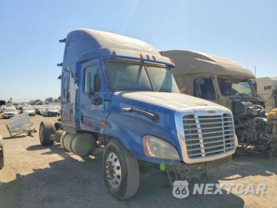 Czwarte zdjęcie samochodu z boku: 2014 FREIGHTLINER CASCADIA TRUCK CAB AND CHASSIS VIN:3AKJGLDV7ESFL8028 - miniatura