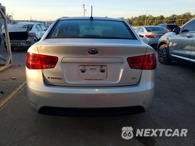 Zdjęcie 6 z 12 samochodu: 2012 KIA FORTE EX VIN:KNAFU4A2XC5482762 - miniatura
