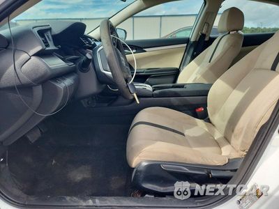 Zdjęcie 7 z 12 samochodu: 2016 HONDA CIVIC LX VIN:19XFC2F57GE233715 - miniatura