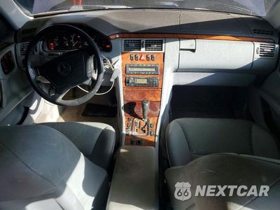 Zdjęcie 8 z 12 samochodu: 1999 MERCEDES-BENZ E VIN:WDBJF70H5XA897918 - miniatura