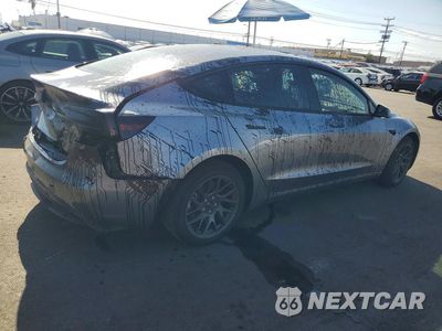 Trzecie zdjęcie samochodu z tyłu: 2026 TESLA MODEL 3 VIN:5YJ3E1EA2TF141826 - miniatura