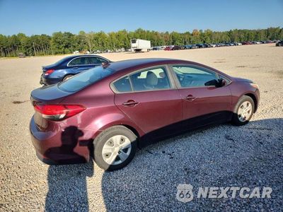 Trzecie zdjęcie samochodu z tyłu: 2017 KIA FORTE LX VIN:3KPFK4A70HE046678 - miniatura