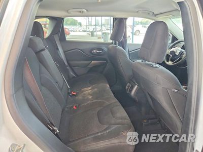 Zdjęcie 10 z 12 samochodu: 2021 JEEP CHEROKEE LATITUDE VIN:1C4PJLCB7MD134447 - miniatura