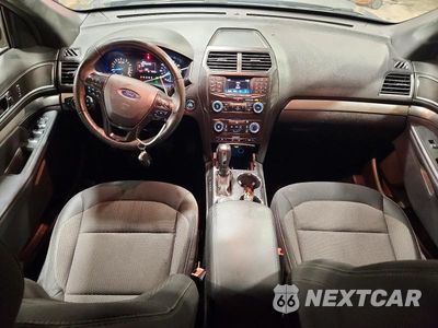 Zdjęcie 8 z 12 samochodu: 2019 FORD EXPLORER XLT VIN:1FM5K8D83KGA82858 - miniatura