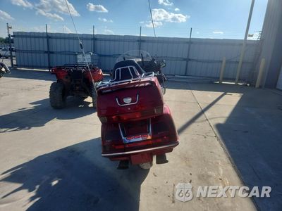 Czwarte zdjęcie samochodu z boku: 1999 HONDA SE ASPENDCADE GL1500 VIN:1HFSC2238XA104877 - miniatura