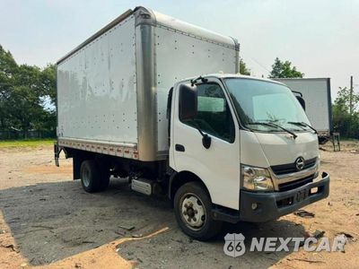 2020 HINO 195 JHHRDM2H6LK008972 - główne zdjęcie licytacji z USA - miniatura