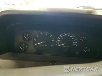 Zdjęcie 9 z 13 samochodu: 2004 JEEP GRAND CHEROKEE LAREDO VIN:1J4GW48S34C344947 - miniatura