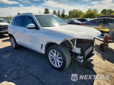 Czwarte zdjęcie samochodu z boku: 2020 BMW X5 XDRIVE40I VIN:5UXCR6C06L9B02762 - miniatura