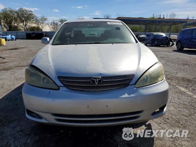 Piąte zdjęcie samochodu w środku: 2004 TOYOTA CAMRY LE V6 VIN:4T1BF32K54U578452 - miniatura