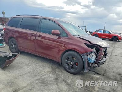 Czwarte zdjęcie samochodu z boku: 2015 TOYOTA SIENNA LE VIN:5TDKK3DCXFS597334 - miniatura