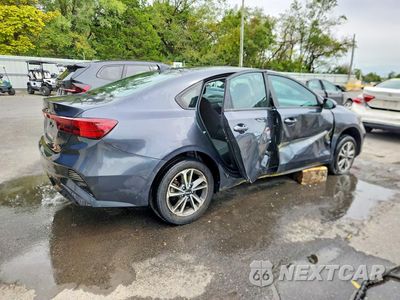 Trzecie zdjęcie samochodu z tyłu: 2023 KIA FORTE LXS VIN:3KPF24AD7PE611450 - miniatura