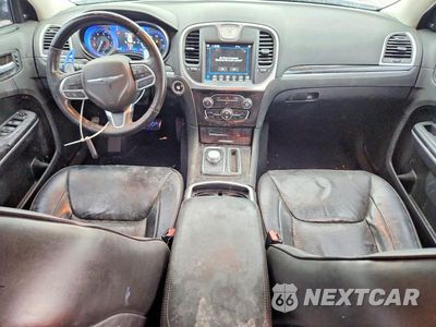 Zdjęcie 8 z 12 samochodu: 2019 CHRYSLER 300 LIMITED VIN:2C3CCAEG4KH564611 - miniatura