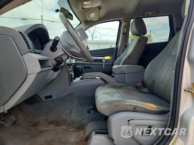 Zdjęcie 7 z 14 samochodu: 2005 JEEP GRAND CHEROKEE LAREDO VIN:1J4GS48K65C583339 - miniatura