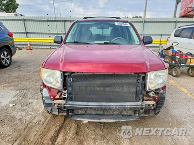 Piąte zdjęcie samochodu w środku: 2011 FORD ESCAPE XLS VIN:1FMCU0C76BKB13724 - miniatura