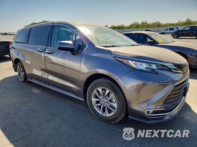 Czwarte zdjęcie samochodu z boku: 2021 TOYOTA SIENNA XLE VIN:5TDJRKEC5MS019235 - miniatura