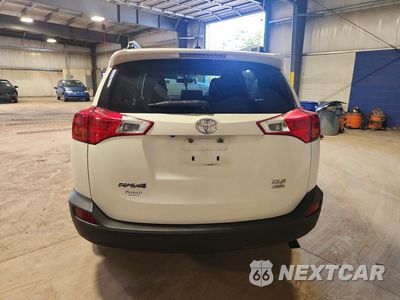 Zdjęcie 6 z 13 samochodu: 2015 TOYOTA RAV4 XLE VIN:JTMRFREV5FD103673 - miniatura