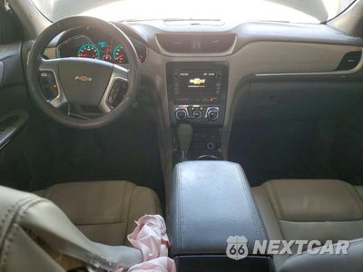 Zdjęcie 8 z 13 samochodu: 2017 CHEVROLET TRAVERSE PREMIER VIN:1GNKRJKD6HJ292755 - miniatura