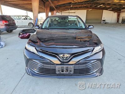 Piąte zdjęcie samochodu w środku: 2020 TOYOTA CAMRY LE VIN:4T1C11AK2LU364154 - miniatura
