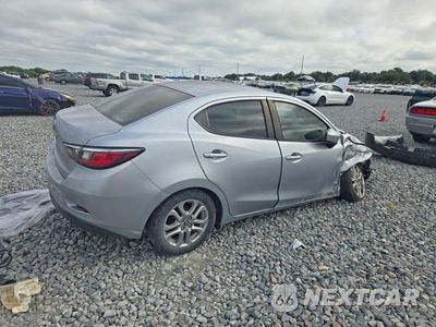 Trzecie zdjęcie samochodu z tyłu: 2018 TOYOTA YARIS IA BASE VIN:3MYDLBYV4JY316188 - miniatura
