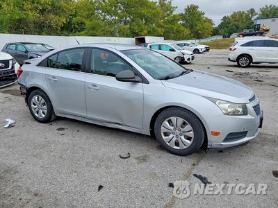 Czwarte zdjęcie samochodu z boku: 2012 CHEVROLET CRUZE LS VIN:1G1PC5SH5C7205999 - miniatura