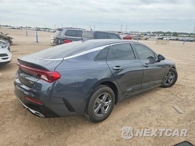 Trzecie zdjęcie samochodu z tyłu: 2023 KIA K5 LXS VIN:5XXG14J25PG212050 - miniatura